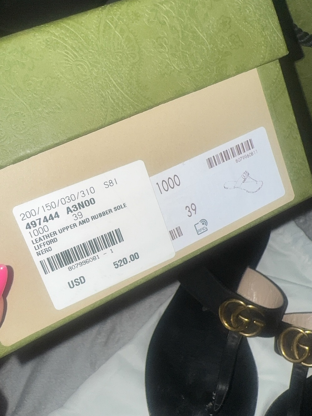 Gucci Black Leather GG Thong Sandals with Gold Hardware - Picture 2 of 4